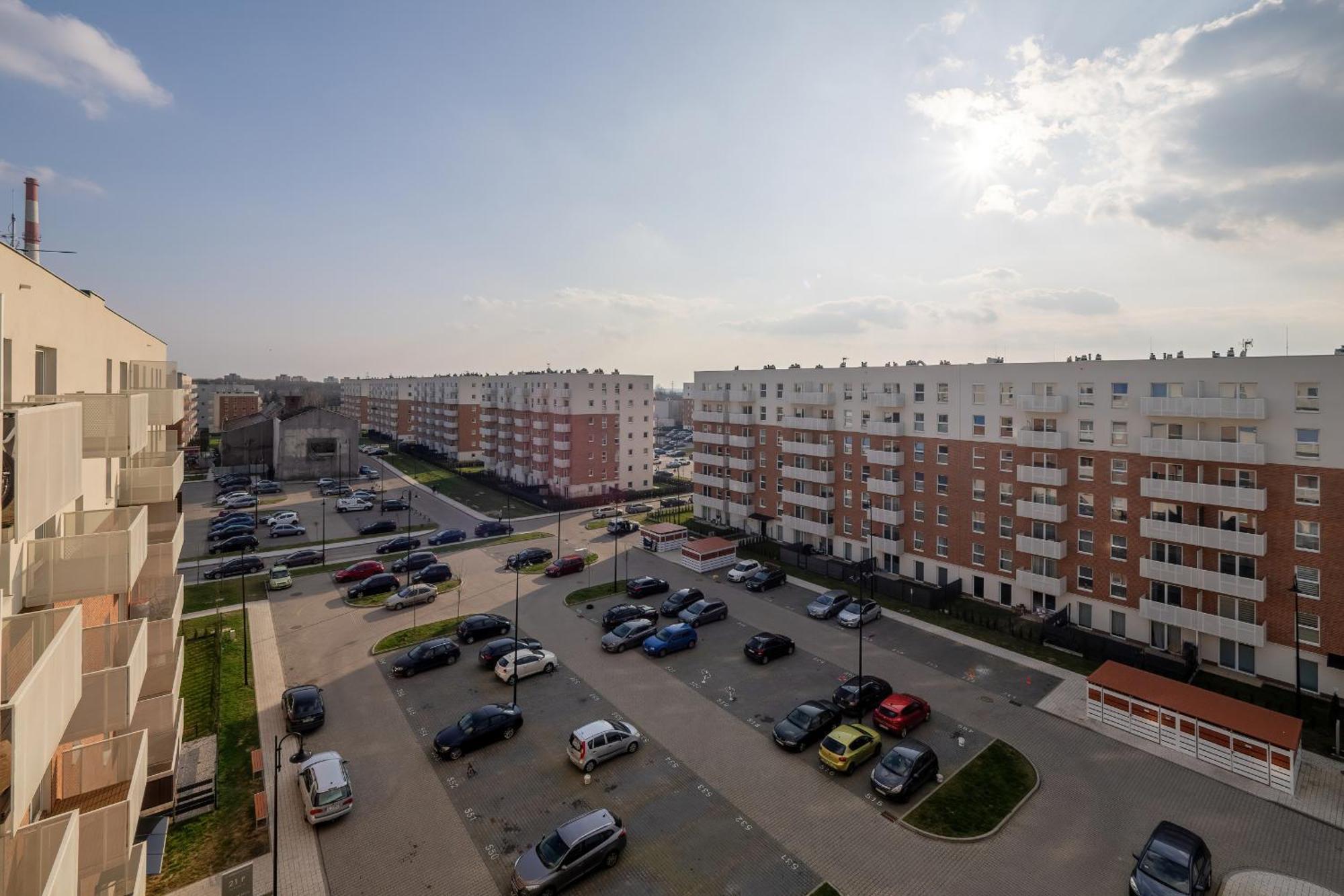Modern Wroblewskiego With Balcony And Free Parking By Renters Apartment Lodz (Lodz)