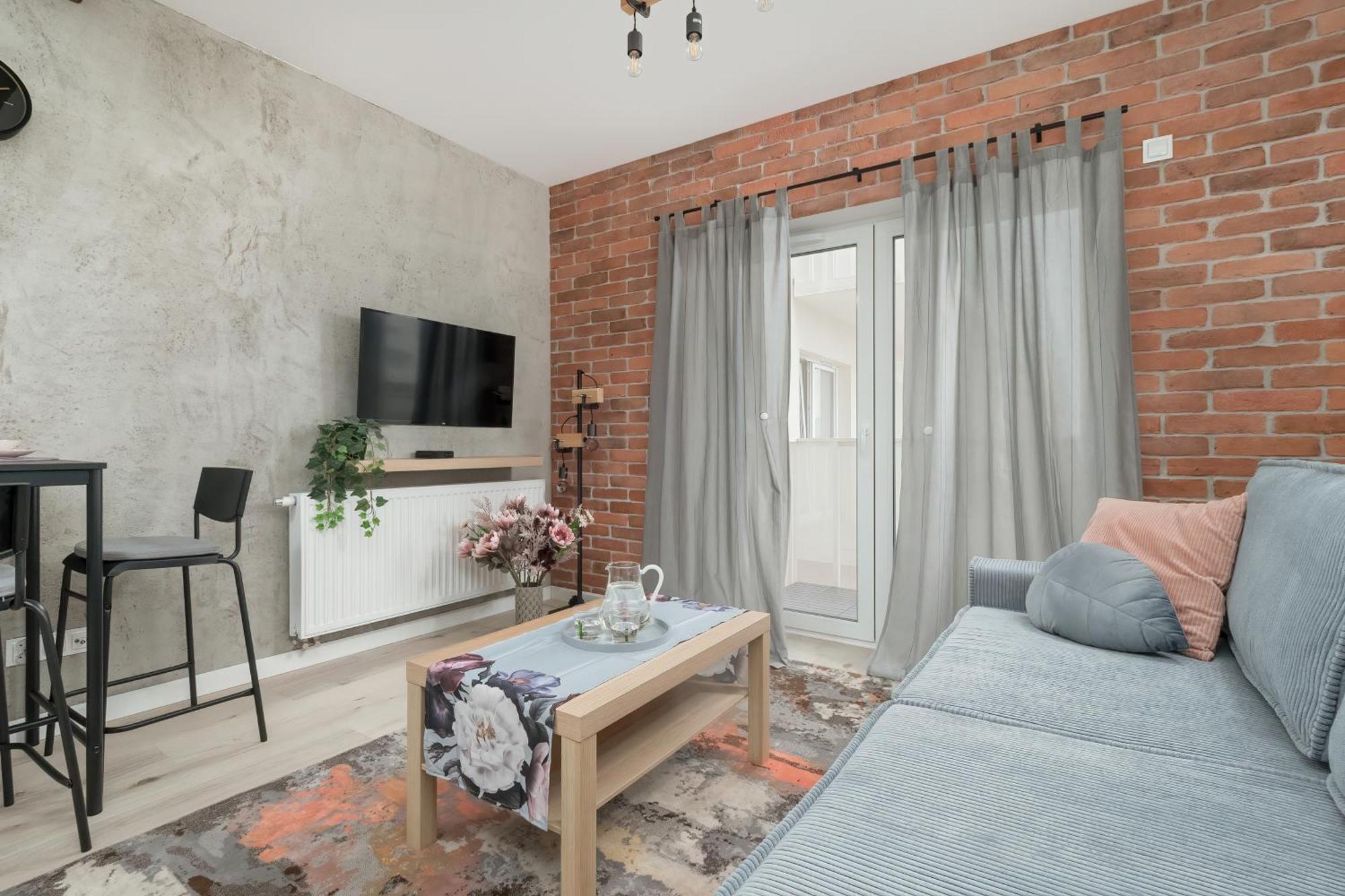 Modern Wroblewskiego With Balcony And Free Parking By Renters * Lodz (Lodz)